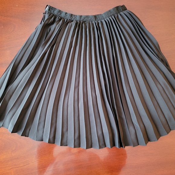 Jason Wu for Target Black pleated skirt - Picture 2 of 3